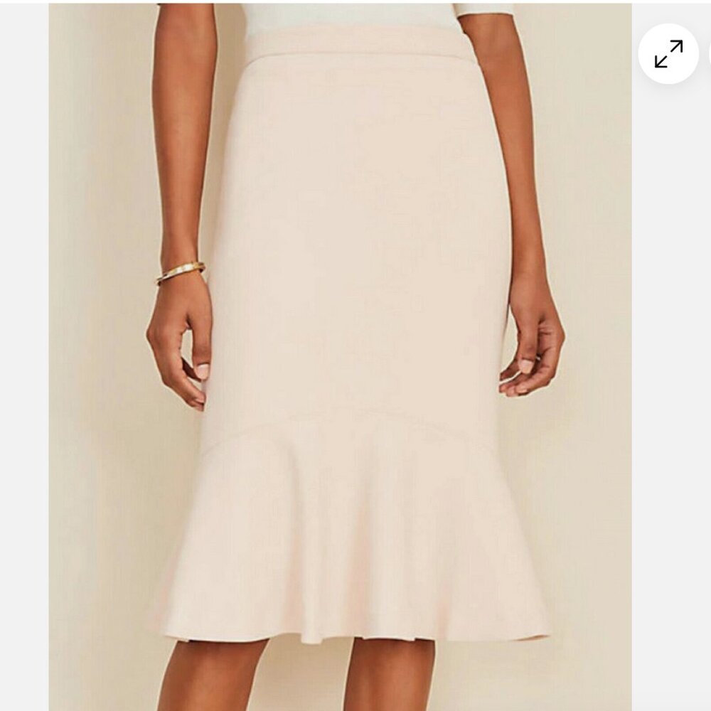 Ann Taylor Doubleweave Seamed Flounce Pencil Skirt Size 00
